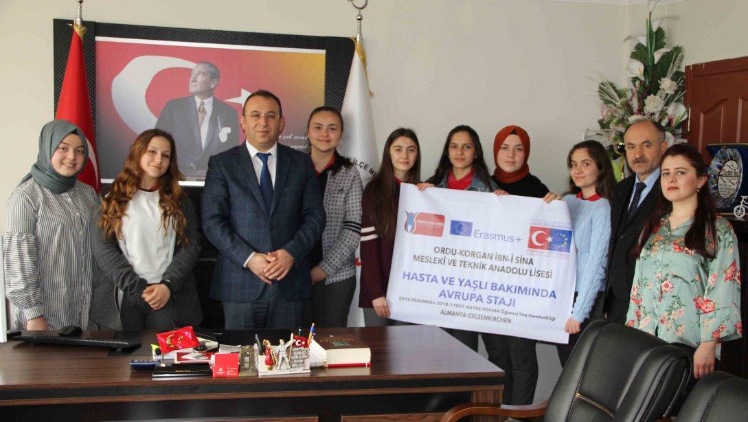 İlçemiz İbn-i Sina Mesleki ve Teknik Anadolu Lisesi Öğrencileri Avrupa Stajı Öncesi Müdürlüğümüzü Ziyaret Ettiler.