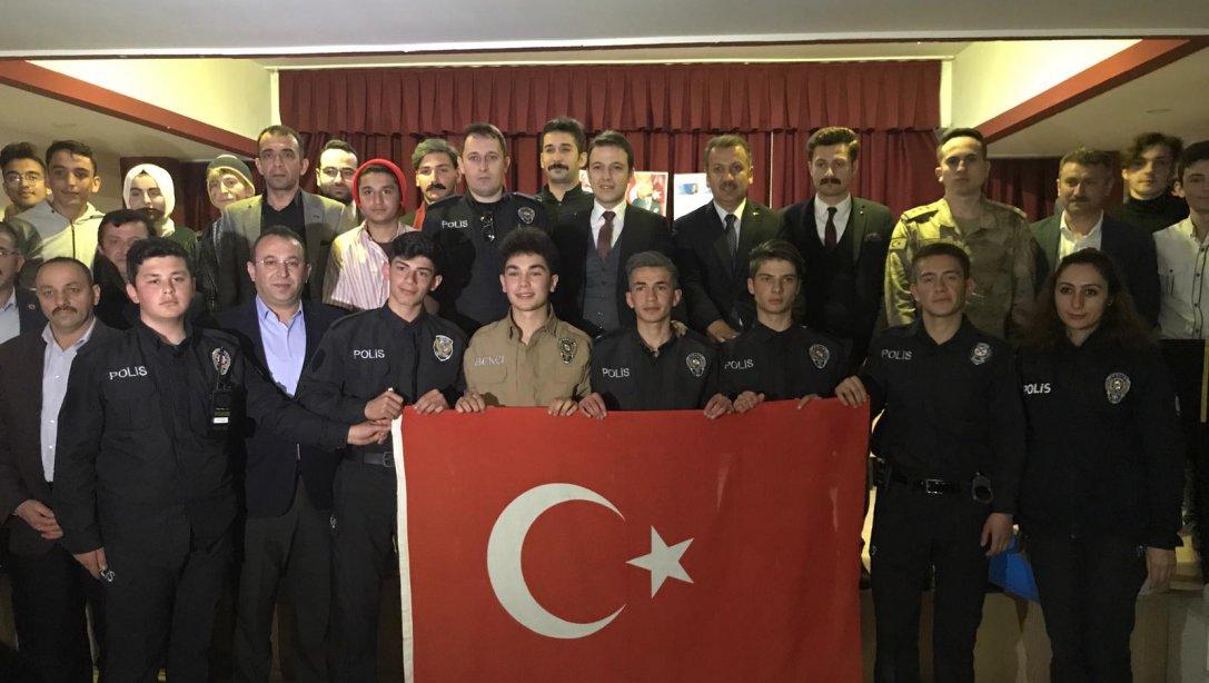 Türk Polis Teşkilatının 174. Kuruluş Yıl Dönümü İlçemizde Sahnelenen Tiyatro Gösterisiyle Kutlandı.