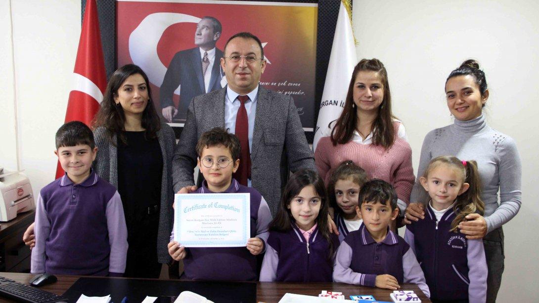 Atatürk İlkokulu Öğretmen ve Öğrencileri 7den 70e Akıl ve Zeka Oyunları E-twinning Projesi Kapsamında Müdürlüğümüzü Ziyaret Ettiler. 