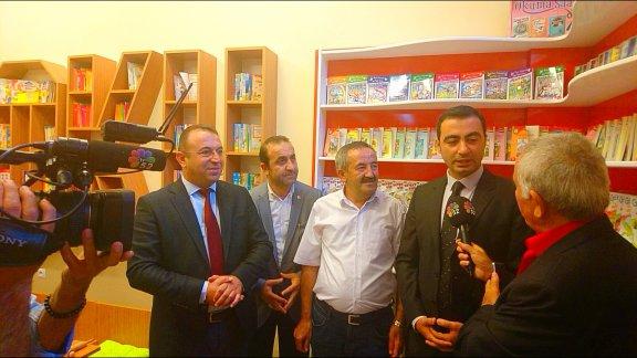 İlçemiz Çayırkent Aşağıoba İlkokulunda Hayırseverlerin Yardımı İle Yapılan Kütüphanenin Açılışı Gerçekleştirildi. 